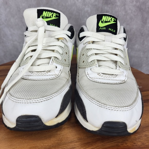 Nike Air Max 90 Running Shoes Mens 9 White Volt Sneakers Trainers CZ1846-100‎ - Picture 3 of 12